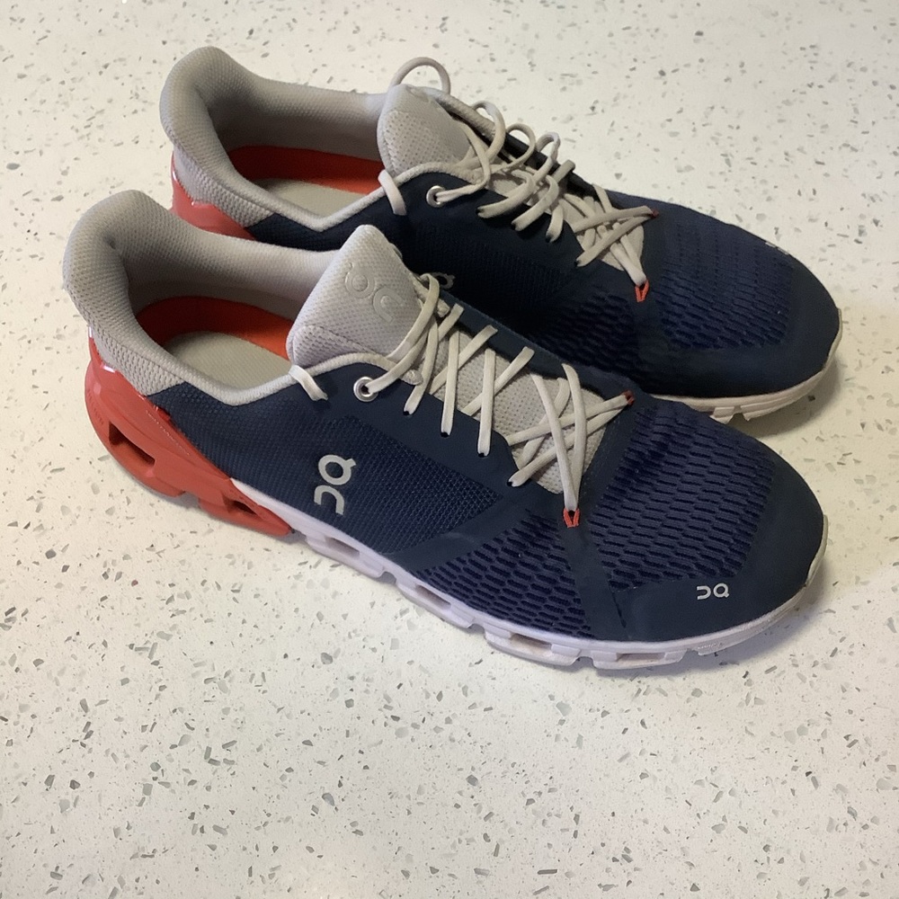 On Running Cloudflyer Men’s size 12.5 Running Shoes ‘Midnight | Rust’ On Cloud